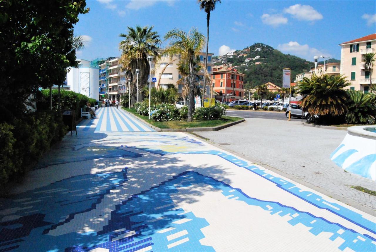 Ferienwohnung Il Nido Sul Mare Savona Exterior foto